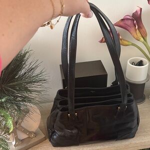 VENETO Elegant Black Leather Shoulder Bag with Double Straps